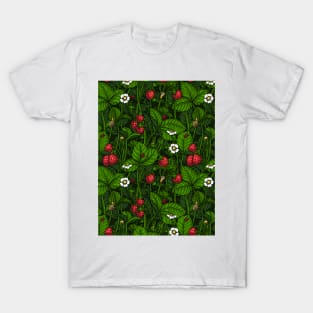 Wild strawberries, green and red T-Shirt